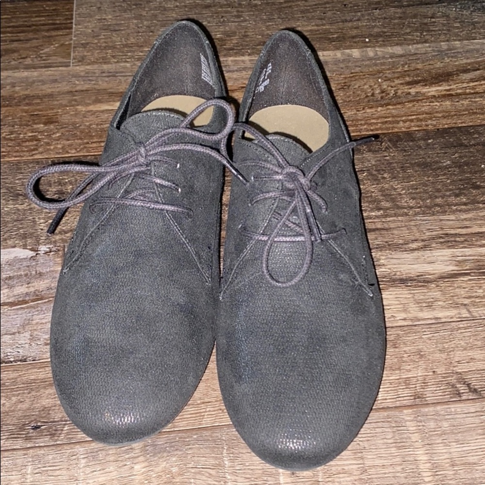 Shoes - Picture 3 of 3